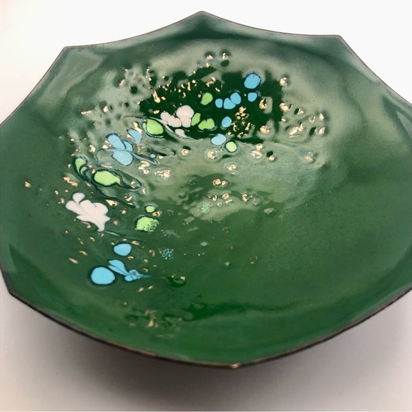 [vintage] Unsigned MCM Enameled Copper Footed Dish - Picture 4 of 14